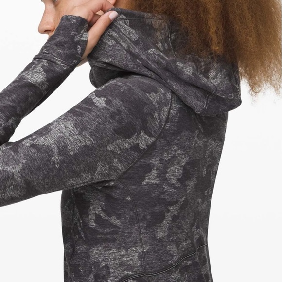 Lululemon Warm Stabilizer 1/2 Zip Hoodie Incognito Camo Size 4 - Picture 3 of 11